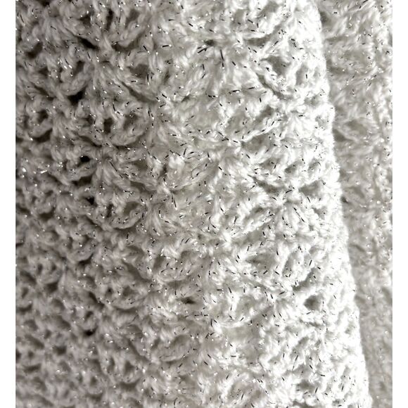 Handmade White Silver Shimmer Thread Crochet Shawl Wrap Lightweight Fringe Scarf - Picture 4 of 7